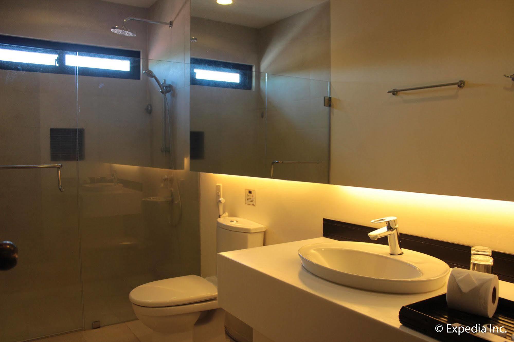 Segara Suites Olongapo Εξωτερικό φωτογραφία